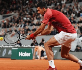 -费德勒连续十场比赛得分超过比分优势明显，切尔西挑战极限！的简单介绍