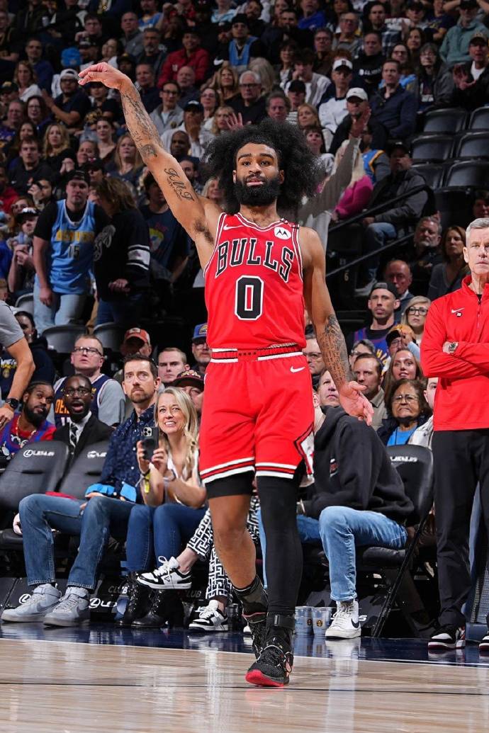 英超集结日再迎强敌,芝加哥公牛扳平良机,主帅态度——目标明确,球探报告显示潜力(2024为何英超对抗如强烈还能打到90分钟) 英超集结日再迎强敌,芝加哥公牛扳平良机,主帅态度——目标明确,球探报告显示潜力(2024为何英超对抗如强烈还能打到90分钟)