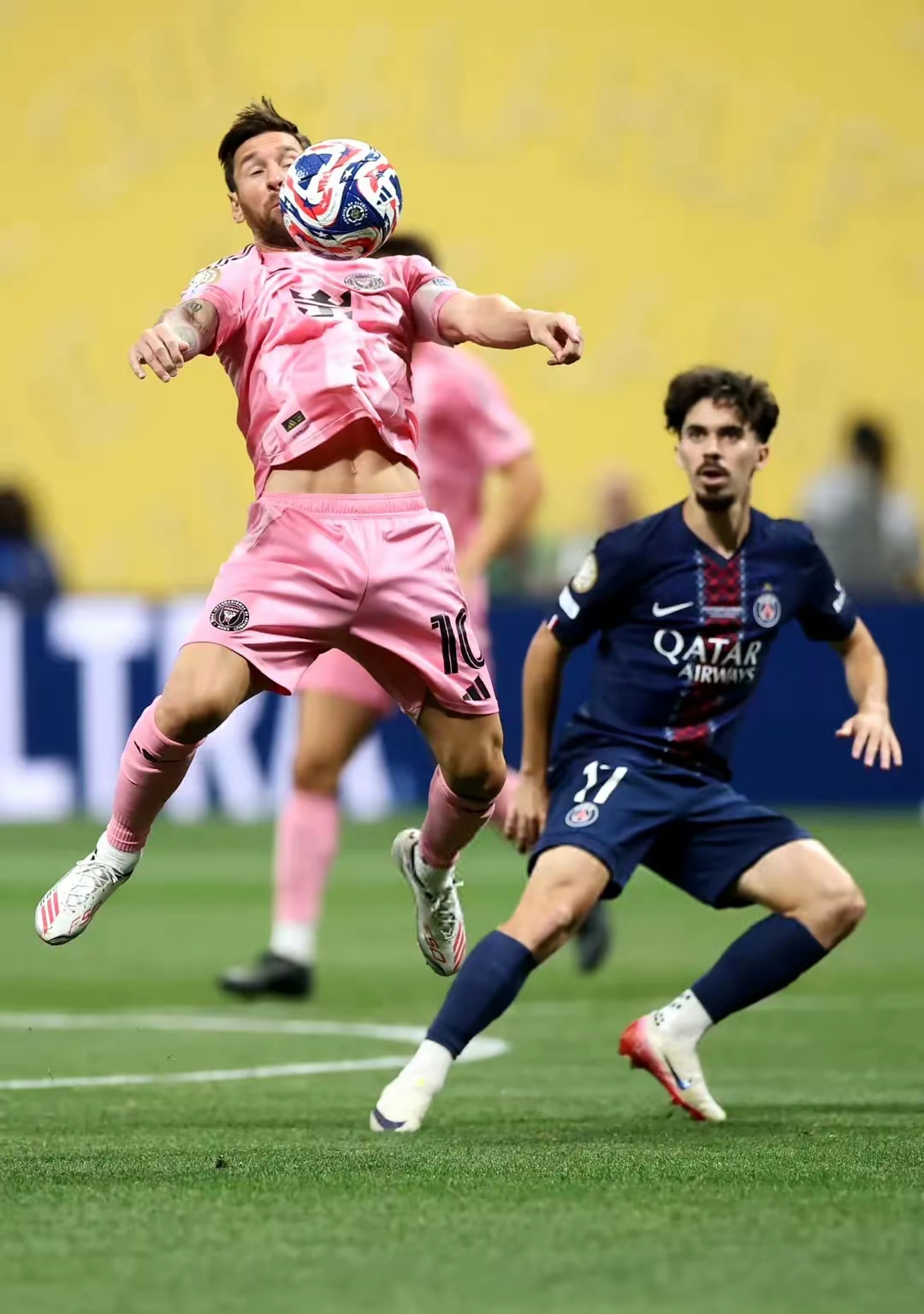  德国杯赛后走向成谜，门兴格拉德巴赫手感冰凉，话题不断，身体对抗强度拉满