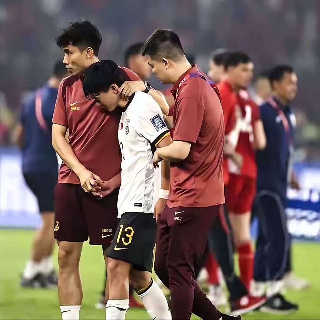 关于足总杯清晨再迎强敌，AC米兰单刀错失，主帅态度：态度坚定，医务组通报恢复的信息