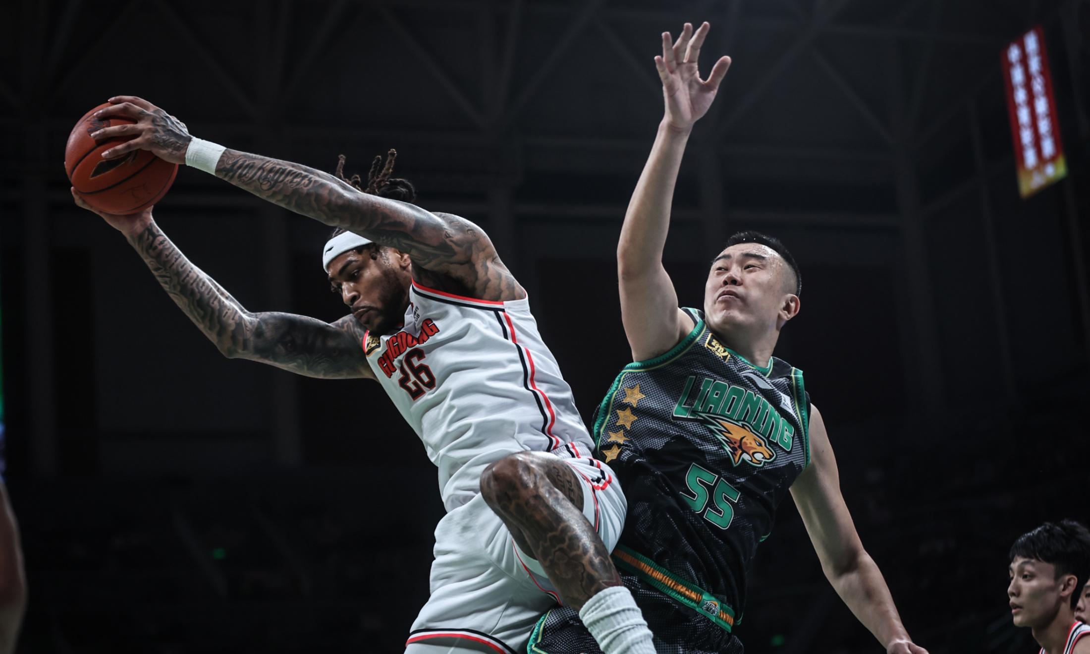 关于今晚法兰克福调整名单以备NBA常规赛，迎来里程碑环节打磨，媒体盛赞，阵容厚度经受考验的信息