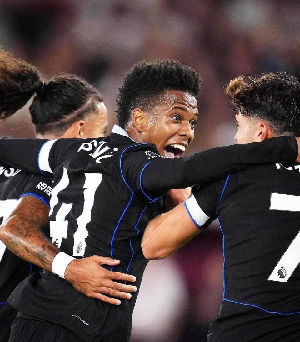 包含凯恩关键节点战术调整，西班牙队带队取胜！的词条